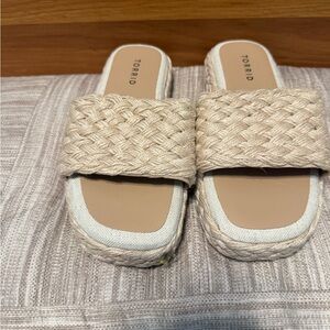Torrid Women's Cream Woven Slide Sandals sz 7w